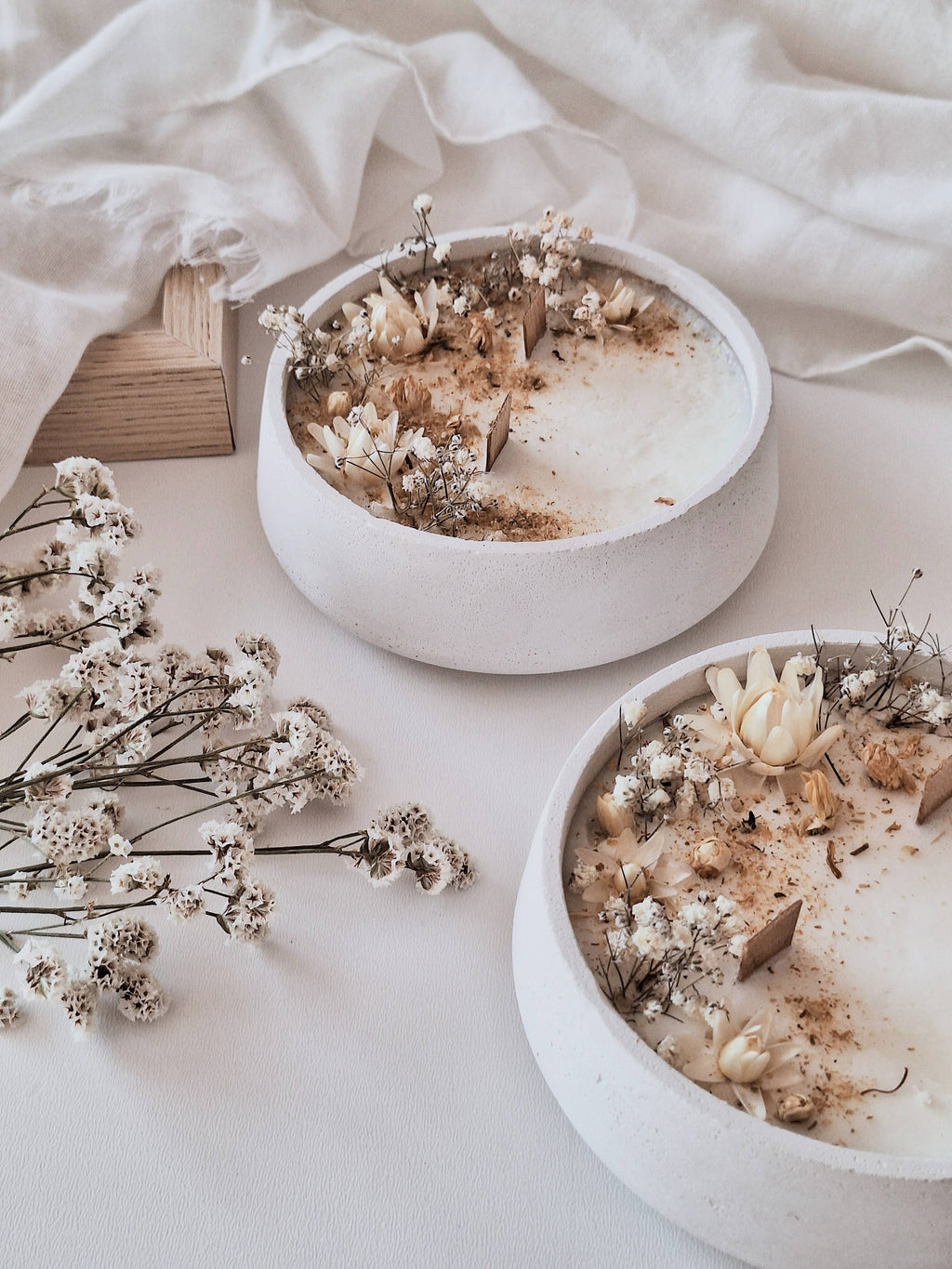 Floral soy candle in cement jar – Floral scent
