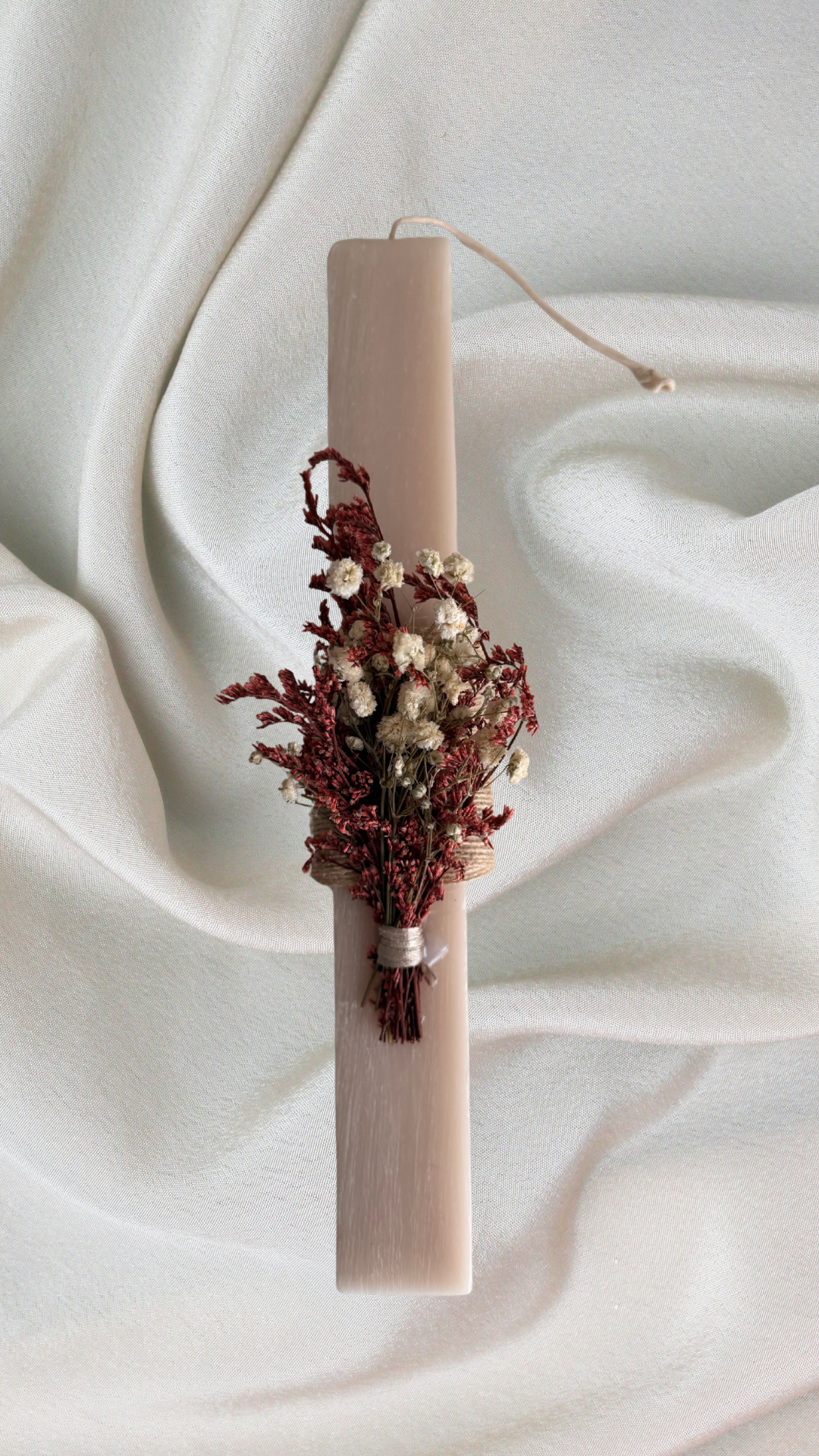 Nude Elegance Candle with Dried Flowers