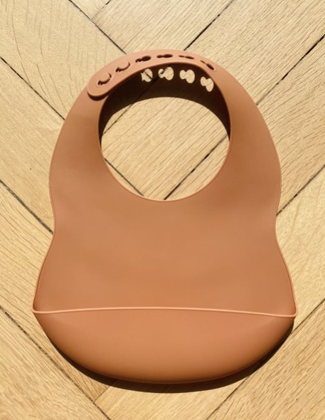 Silicone bib for babies and children