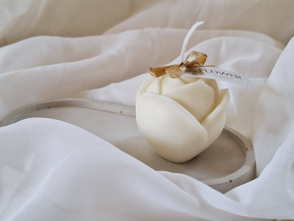 Decorative soy wax candle, ylang-ylang flower and jasmine